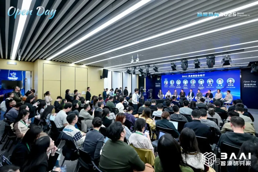 A Single Wave Brings Most of the Embodied Robotics Community — Zhipu AI: Stop Hiding, More Data Means a Smarter Brain