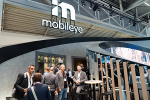 From Assisted Driving to Driverless Taxis: Mobileye Showcases Both Technical and Commercial Strength