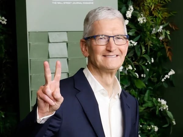 Apple Snatches AI Talent from Musk, Plans to Give HomePod a “Smart Eye”