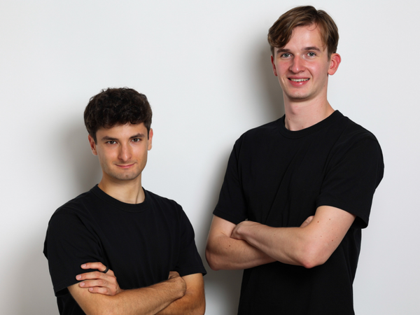 Z Product | Outsmarted Bing, Won Musk’s Prize: How Two Gen-Z Geniuses Built the First-Round $100M-Valued AI Assistant Poke